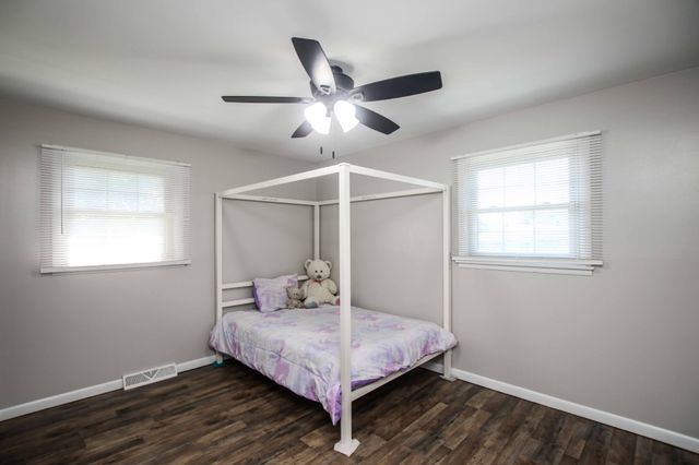 106 Ledgeview Dr, Shelbyville, TN 37160