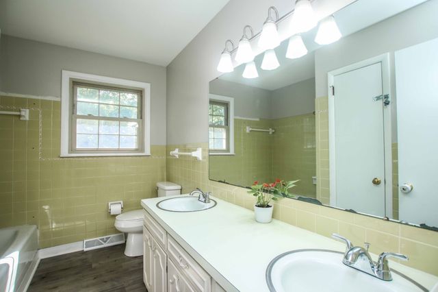 106 Ledgeview Dr, Shelbyville, TN 37160