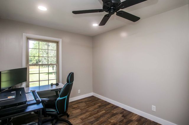 106 Ledgeview Dr, Shelbyville, TN 37160