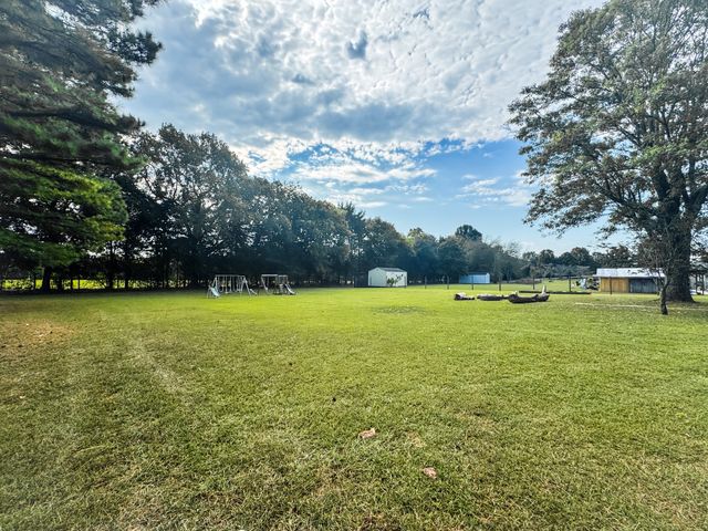 106 Ledgeview Dr, Shelbyville, TN 37160