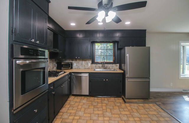 106 Ledgeview Dr, Shelbyville, TN 37160