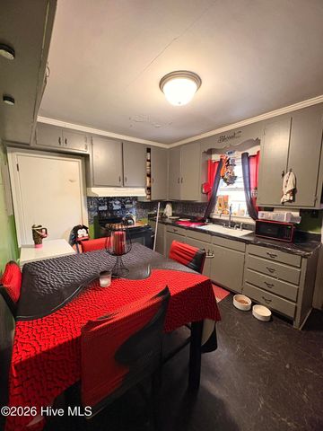 1403 Westwood Avenue W, Wilson, NC 27893