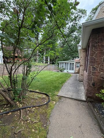 81 Hillside Terrace, Staten Island, NY 10308