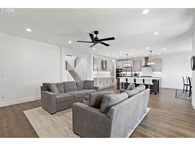 37802 Se OLSON St, Sandy, OR 97055