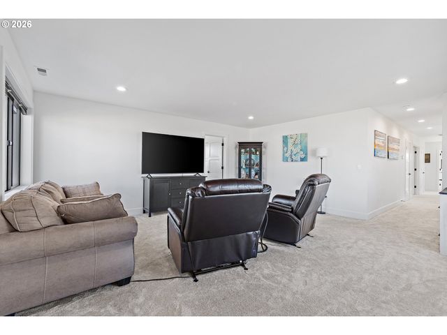 37802 Se OLSON St, Sandy, OR 97055