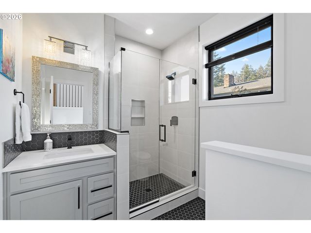 37802 Se OLSON St, Sandy, OR 97055
