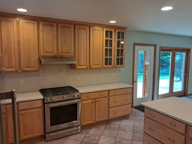 55 Howard St, Lunenburg, MA 01462