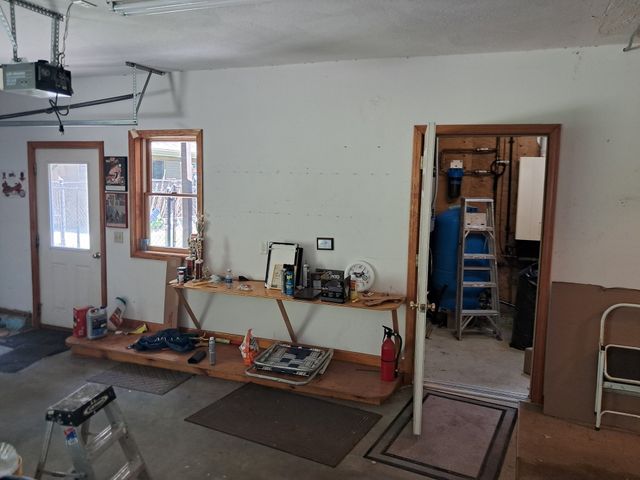 55 Howard St, Lunenburg, MA 01462