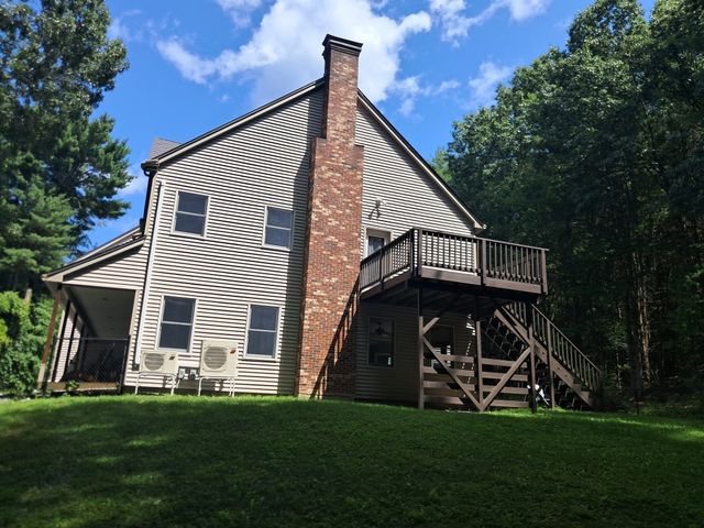 55 Howard St, Lunenburg, MA 01462