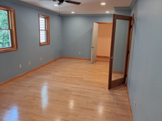 55 Howard St, Lunenburg, MA 01462