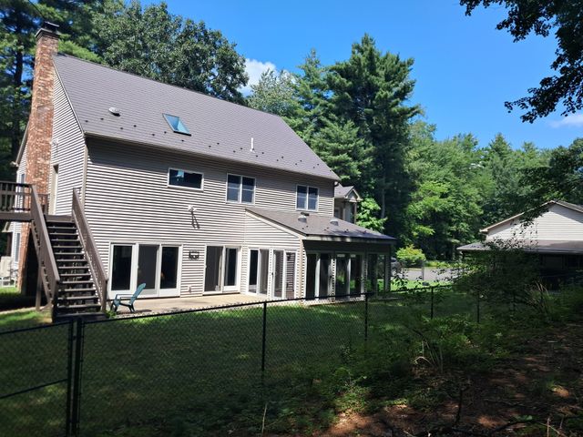 55 Howard St, Lunenburg, MA 01462