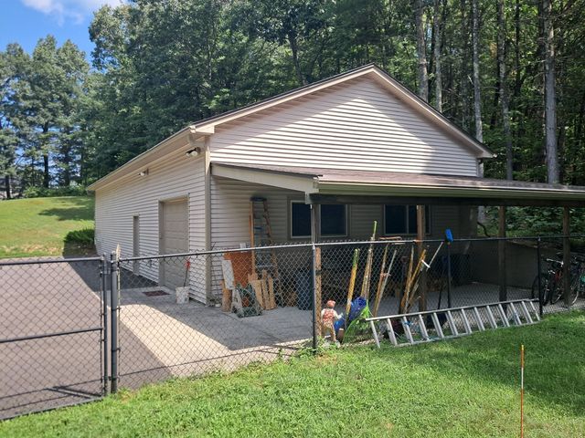 55 Howard St, Lunenburg, MA 01462
