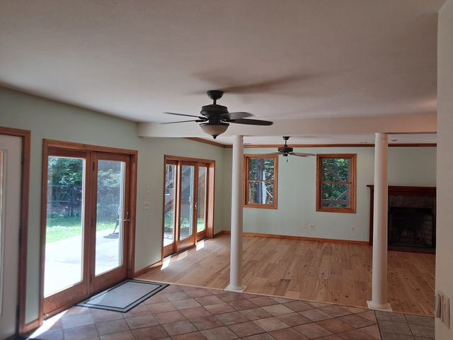 55 Howard St, Lunenburg, MA 01462