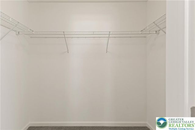 4 Lone Fox Lane 106, Easton, PA 18045