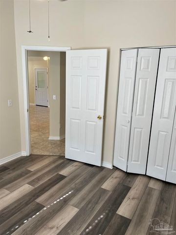 7820 Mellow Days Dr, Pensacola, FL 32506