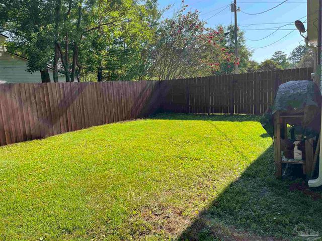 7820 Mellow Days Dr, Pensacola, FL 32506