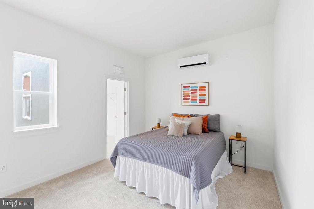 Image 23 of property listing at 710 MURA ST, Baltimore, MD 21202