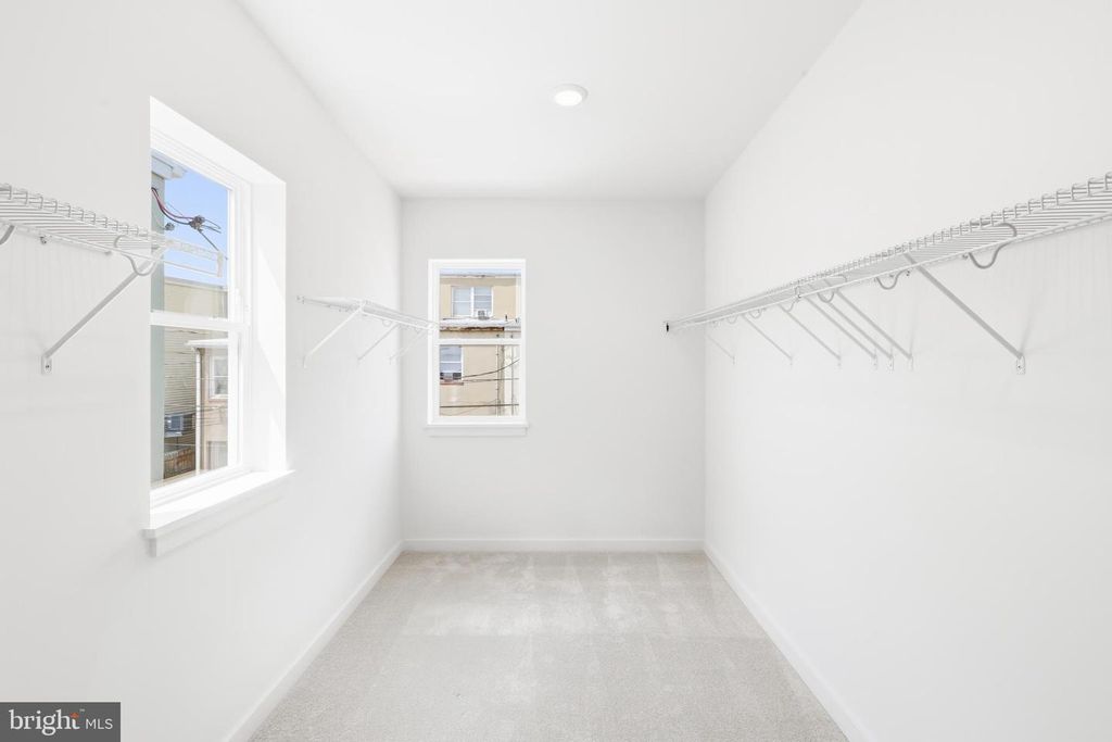 Image 29 of property listing at 710 MURA ST, Baltimore, MD 21202