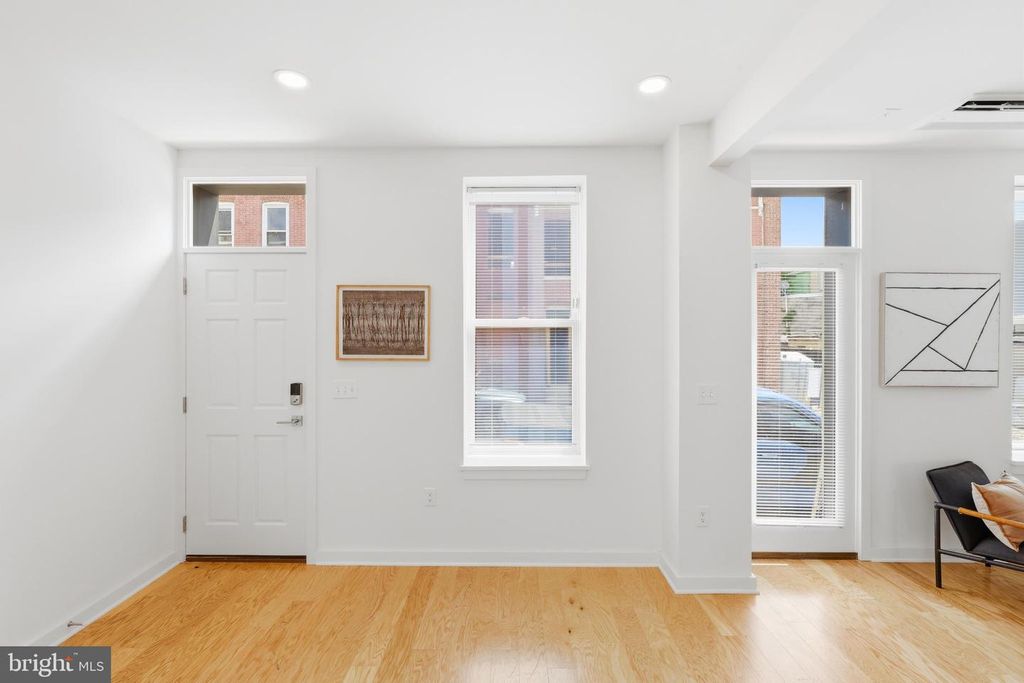 Image 4 of property listing at 710 MURA ST, Baltimore, MD 21202