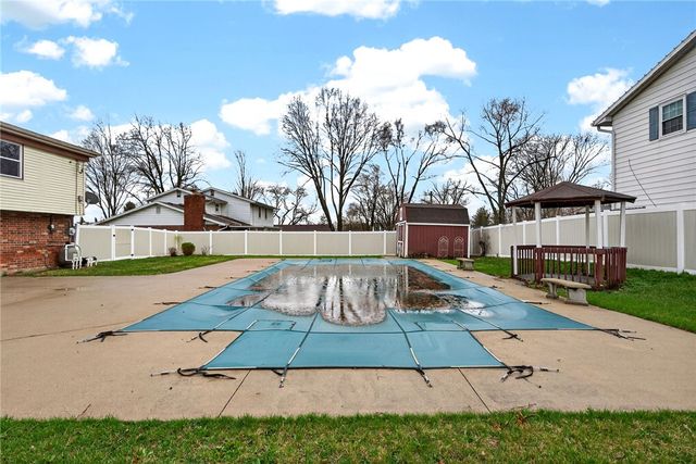 7031 Union Schoolhouse Road, Riverside, OH 45424