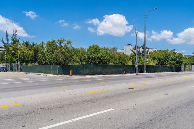 1800 NW 7th Avenue, Miami, FL 33136