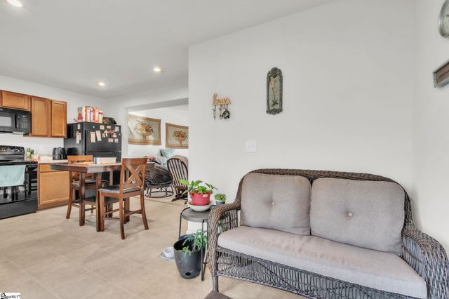 35 Tidworth Drive, Greer, SC 29651