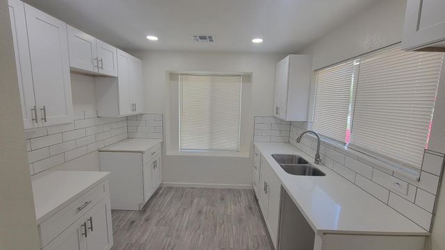 8739 W Indianola Avenue, Phoenix, AZ 85037