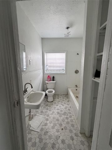 6601 Sidney Street, Houston, TX 77021