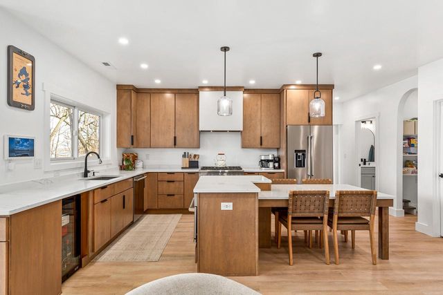 W5702 North DRIVE, Elkhorn, WI 53121