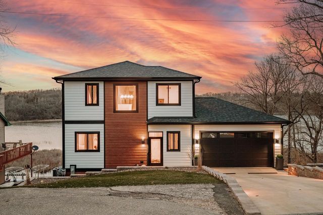 W5702 North DRIVE, Elkhorn, WI 53121