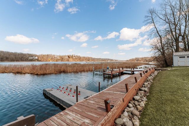 W5702 North DRIVE, Elkhorn, WI 53121