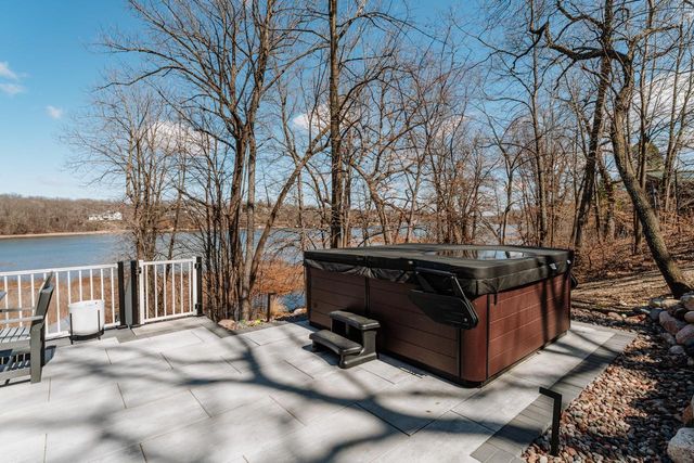 W5702 North DRIVE, Elkhorn, WI 53121
