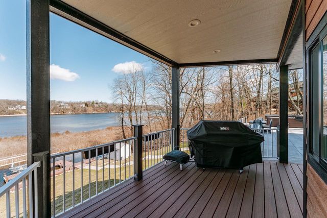 W5702 North DRIVE, Elkhorn, WI 53121