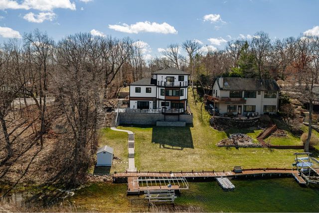 W5702 North DRIVE, Elkhorn, WI 53121