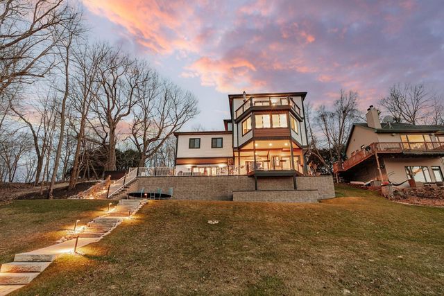 W5702 North DRIVE, Elkhorn, WI 53121