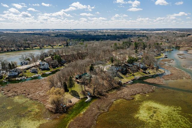 W5702 North DRIVE, Elkhorn, WI 53121