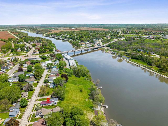 739 PARK STREET, Wrightstown, WI 54180