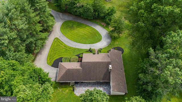 37 GOVERNOR MARKHAM DR, Glen Mills, PA 19342