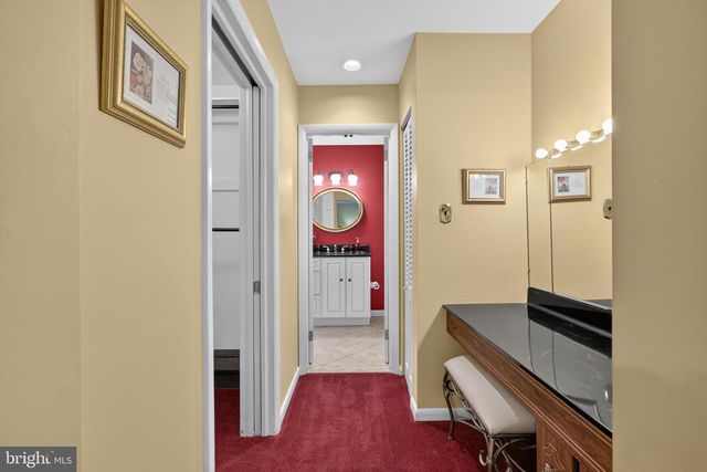 37 GOVERNOR MARKHAM DR, Glen Mills, PA 19342
