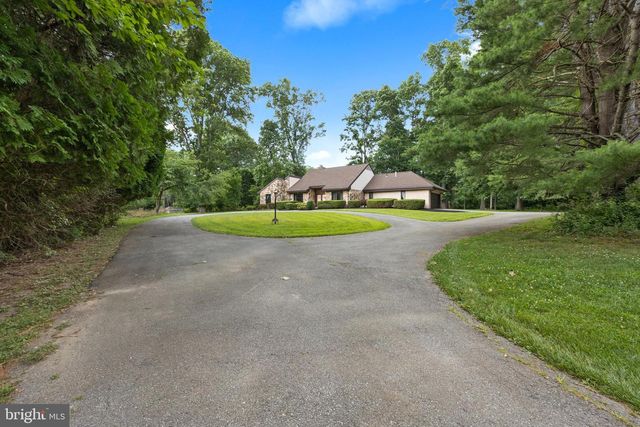 37 GOVERNOR MARKHAM DR, Glen Mills, PA 19342