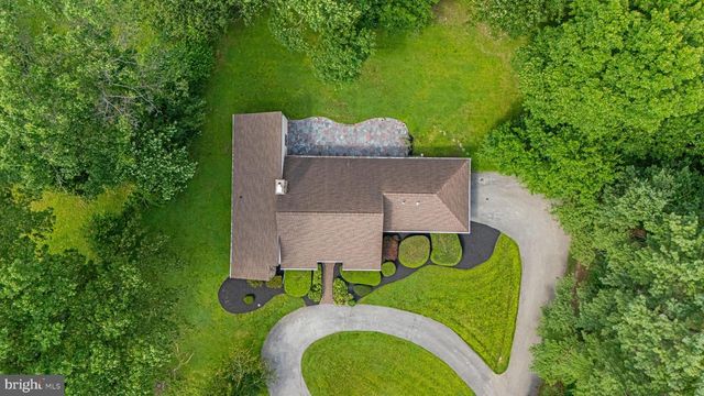 37 GOVERNOR MARKHAM DR, Glen Mills, PA 19342