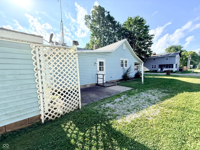 205 W Walnut Street, Waynetown, IN 47990
