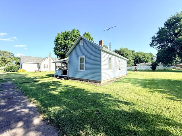 205 W Walnut Street, Waynetown, IN 47990