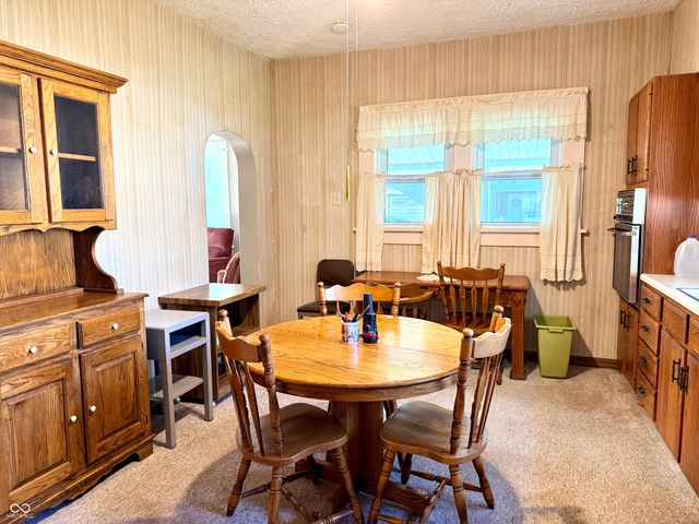 205 W Walnut Street, Waynetown, IN 47990