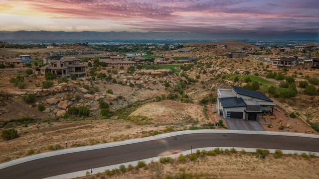 303 Meridian Loop, Grand Junction, CO 81507