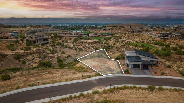 303 Meridian Loop, Grand Junction, CO 81507