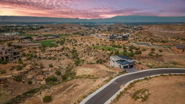 303 Meridian Loop, Grand Junction, CO 81507