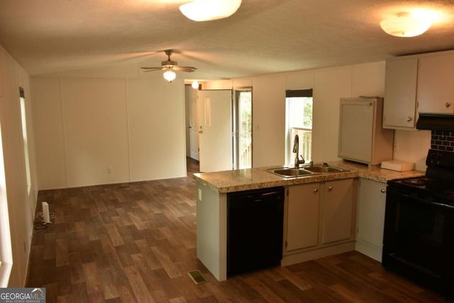69 Gold Lake Drive, Cleveland, GA 30528