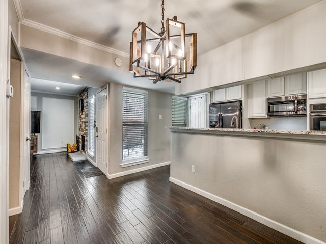 7510 Holly Hill Drive 127, Dallas, TX 75231