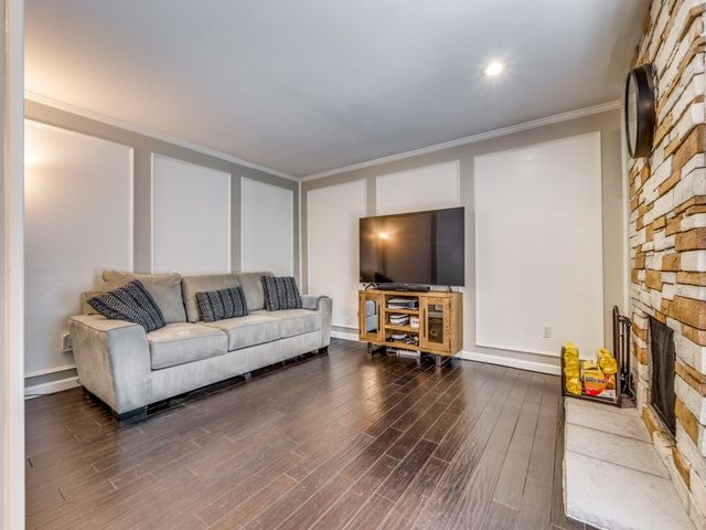 7510 Holly Hill Drive 127, Dallas, TX 75231